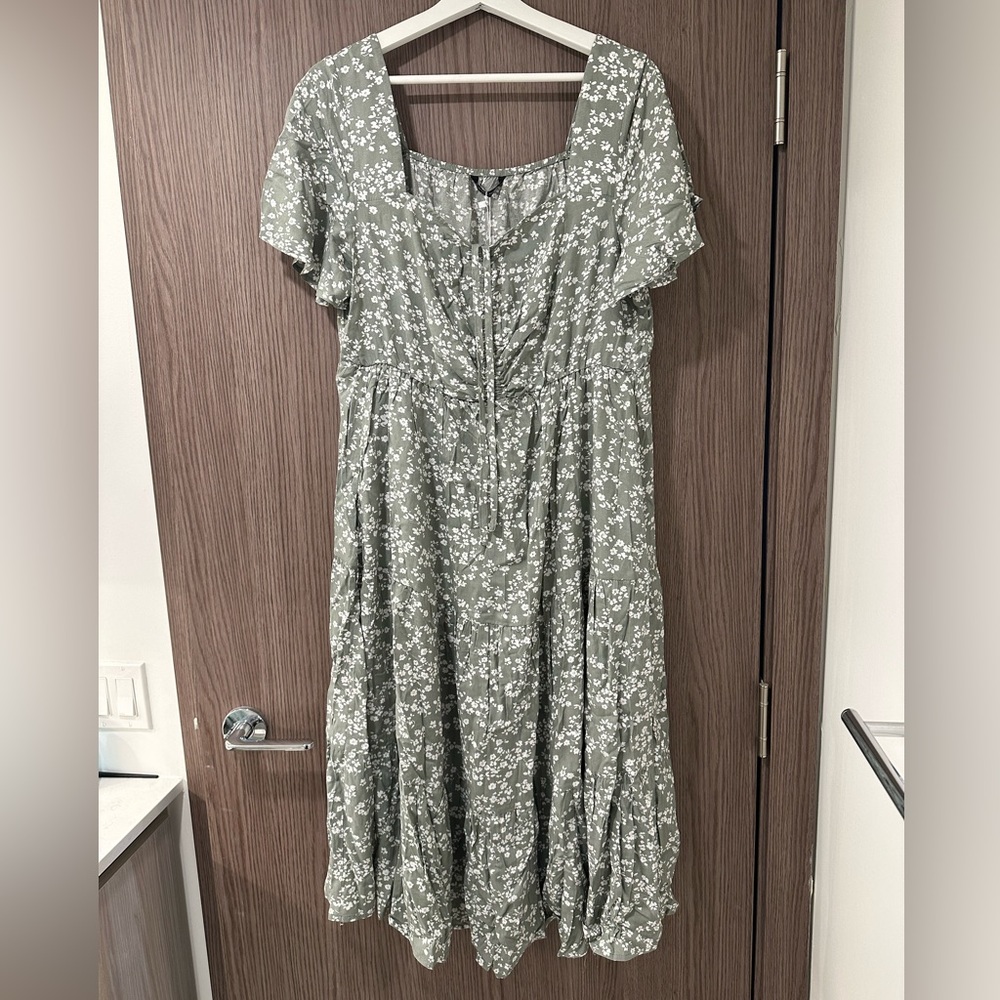 NWT - BloomChic - Floral Drawstring Dress - Sage - Size 1X (14-16) - Picture 3 of 7